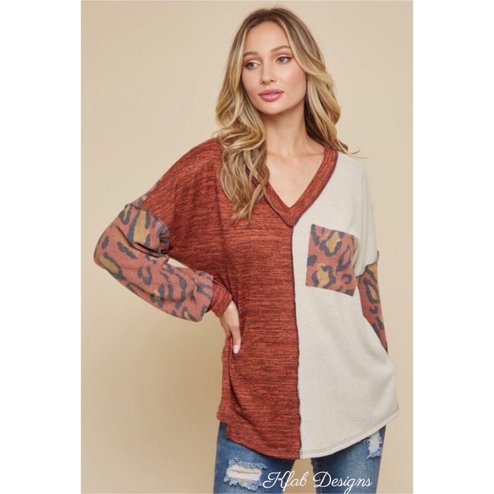 ❤️LAST 2! V Neck Super Soft Leopard Rust Color Block Top! - Picture 5 of 8